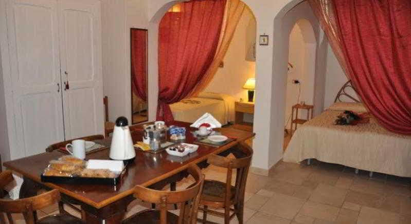 ホテル Borgo San Martino ブラ エクステリア 写真